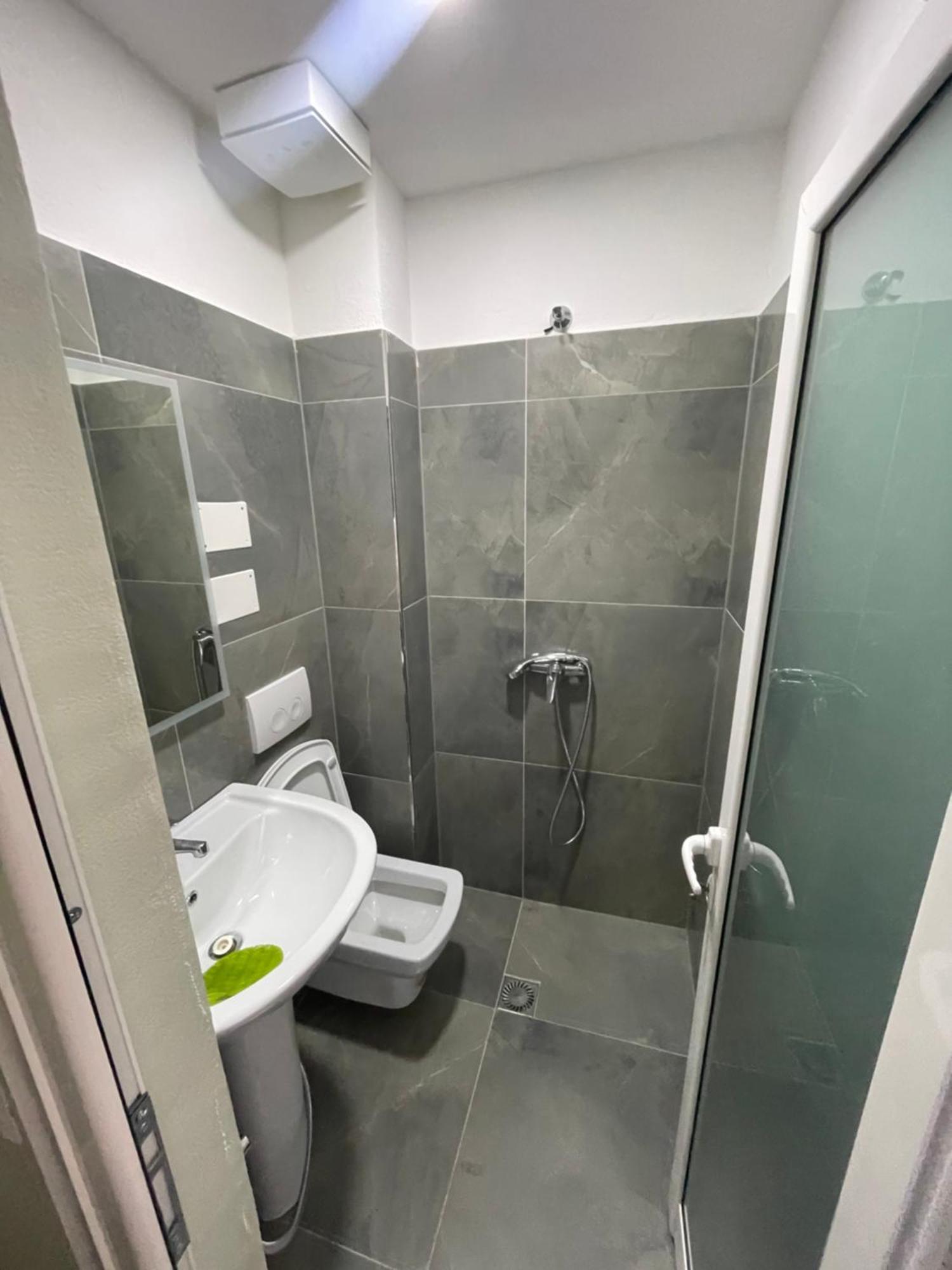 Lura Hotel Fushe-Lure Dış mekan fotoğraf