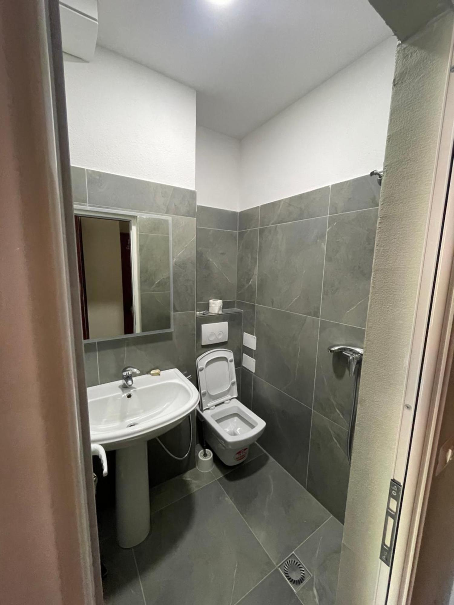 Lura Hotel Fushe-Lure Dış mekan fotoğraf