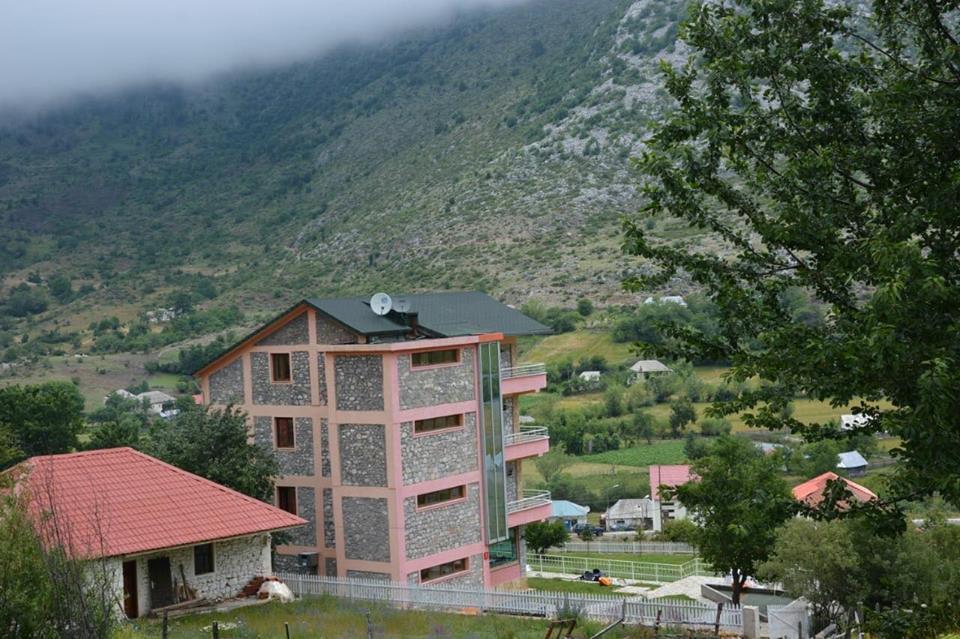 Lura Hotel Fushe-Lure Dış mekan fotoğraf